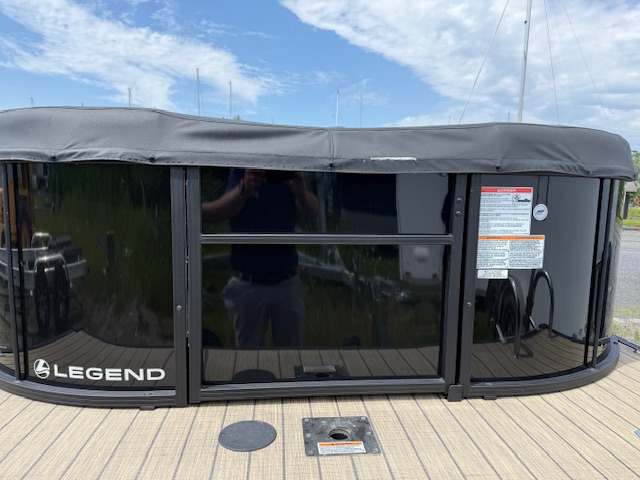 Legend Eserie 23 Lounge Sport Pro 2023 Black Edition