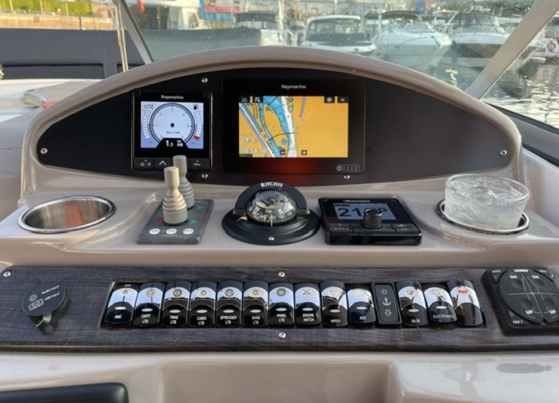Rinker 270 EX 2018