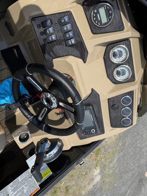 Legend Eserie 23 Lounge Sport Pro 2023 Black Edition